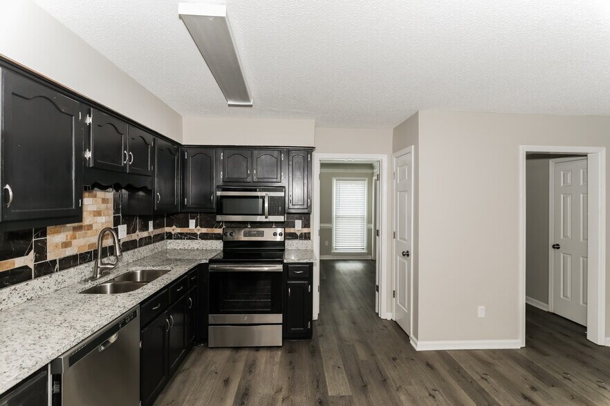 Building Photo - 4924 W Hedgewall Cir