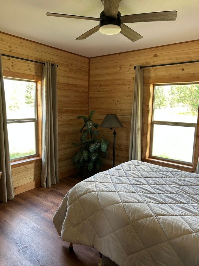 Building Photo - October 2026 – May 2027 | Furnished Columbia Falls 3 Bedroom Home on Acreage
