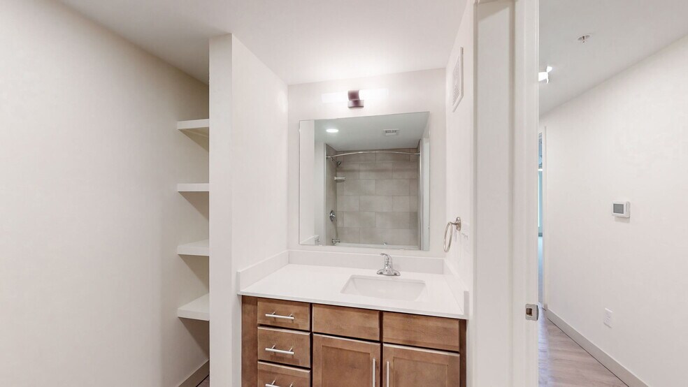 Building Photo - Current812