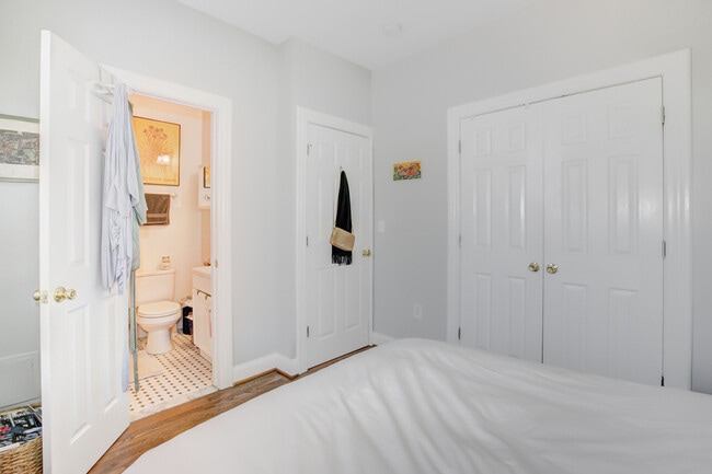 Building Photo - 1631 4th St NW