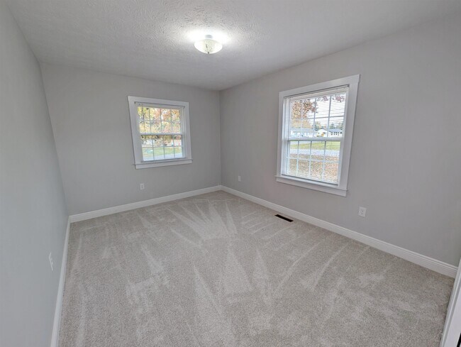 Building Photo - 103 Cherry Ave