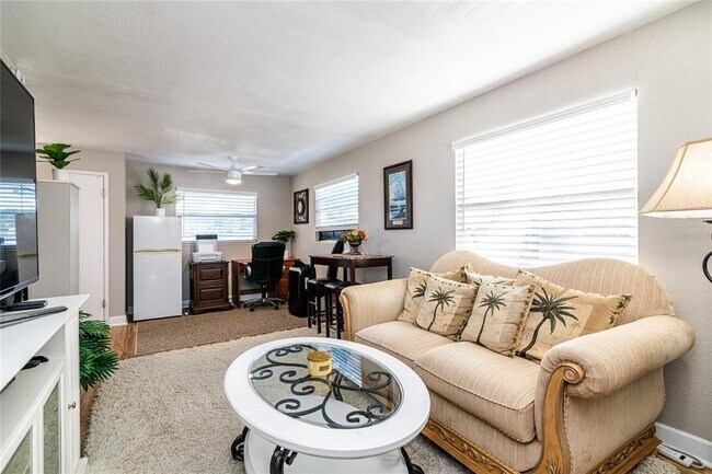 Building Photo - 5434 9th Ave N