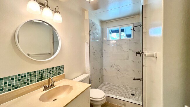 Building Photo - AVAILABLE NOW! 3 BED/2 BATH HOME IN KAILUA W/2 CAR CARPORT, YARD, POOL AND CLOSE TO BEACH!!