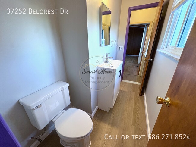 Building Photo - 37252 Belcrest Dr