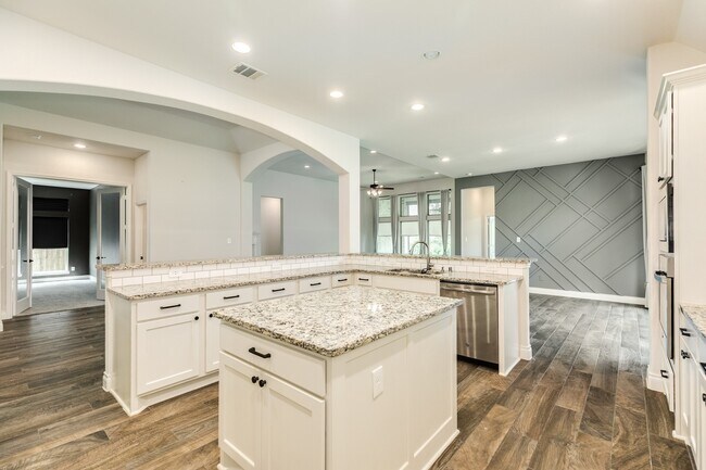 Building Photo - 10318 Granite Ct