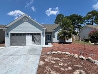Building Photo - Charming 1-bedroom, 1-bath apartment in Wilmington, NC offering convenient living with utilities ...