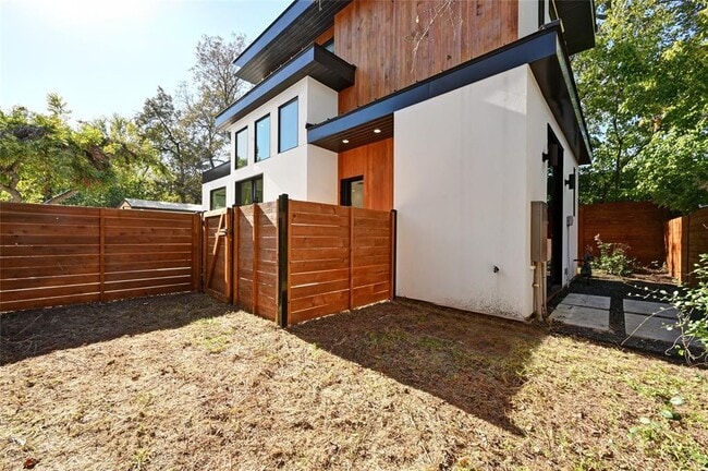 Building Photo - 2706 Stacy Ln