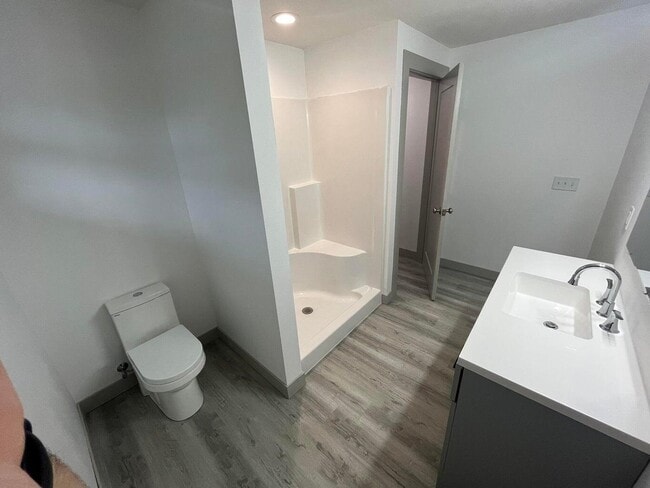 Building Photo - 424 N Clay St