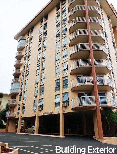 Building Photo - 1031 Maunaihi Pl