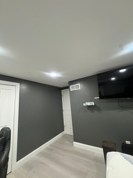 Building Photo - 21119 E Glen Haven Cir