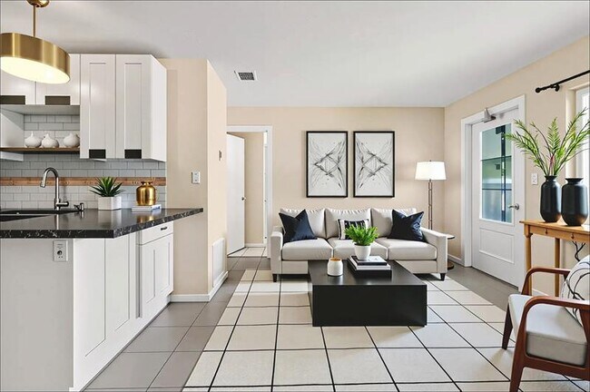 Building Photo - 1415 NE 25th St