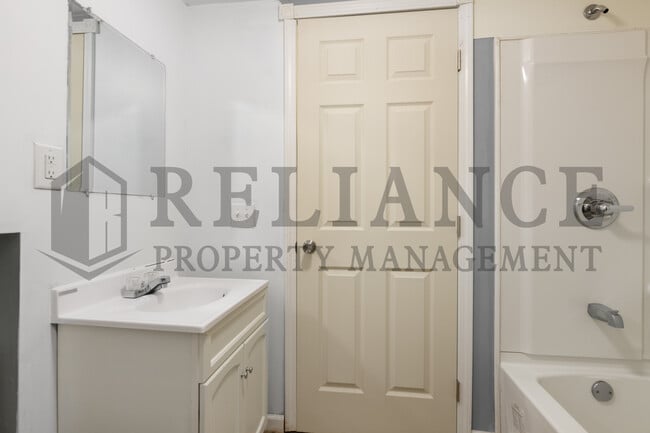 Building Photo - 3627 E 10th St N