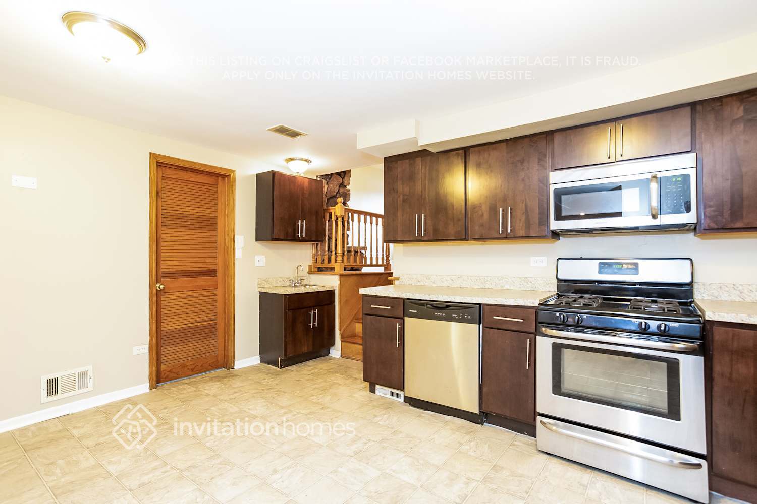 Building Photo - 9029 Parkside Ave