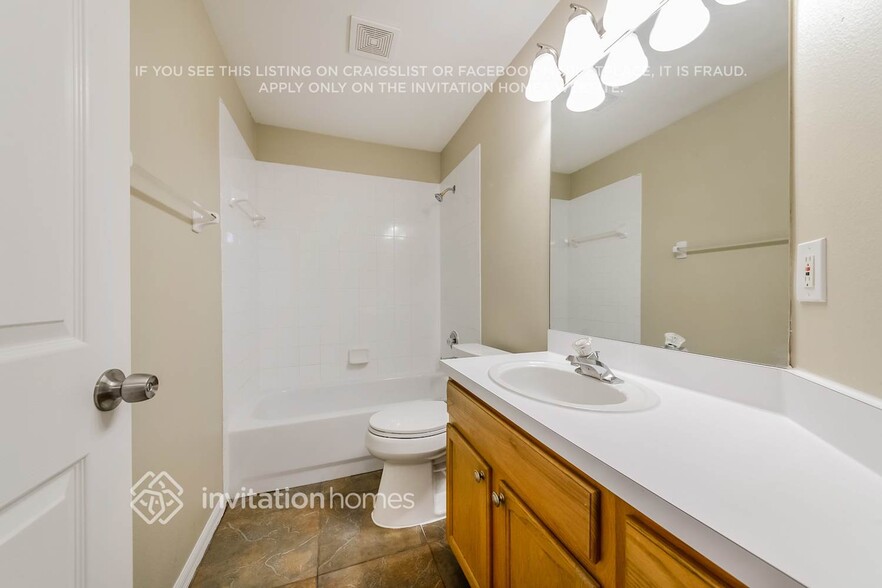 Building Photo - 4526 Sanibel Way