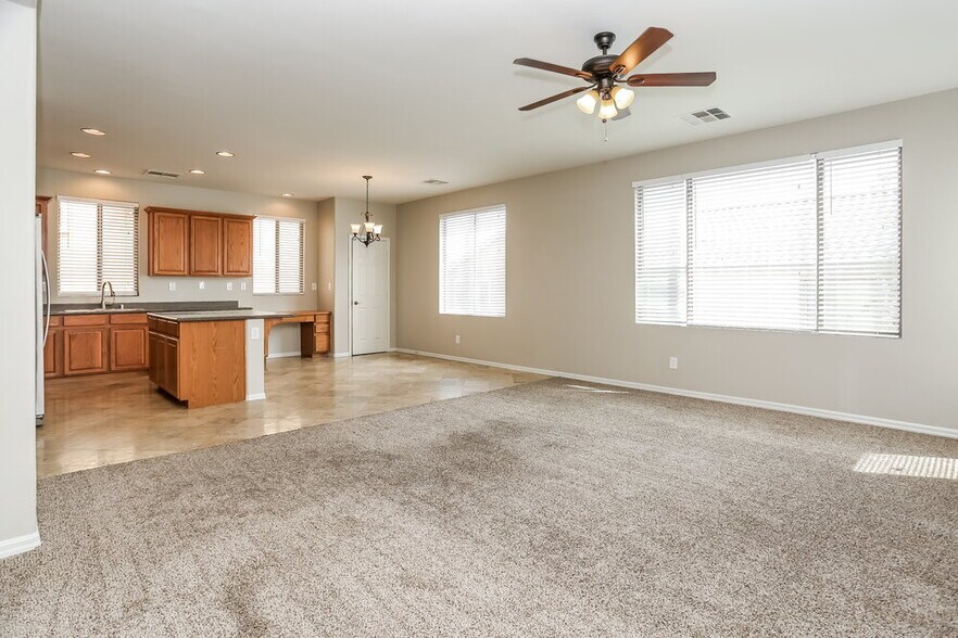 Building Photo - 5832 Magic Oak St