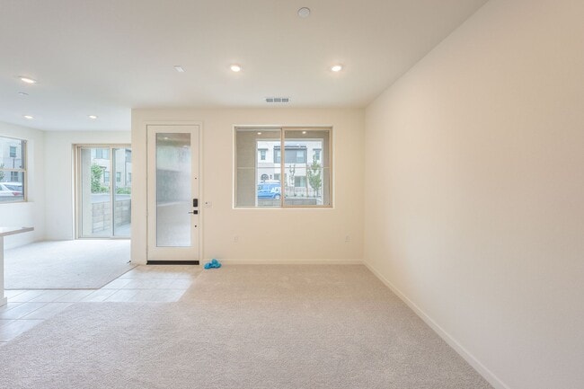 Building Photo - 3260 S Agate Paseo