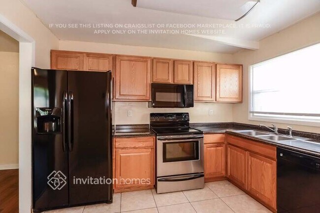 Building Photo - 1720 Darlington Dr