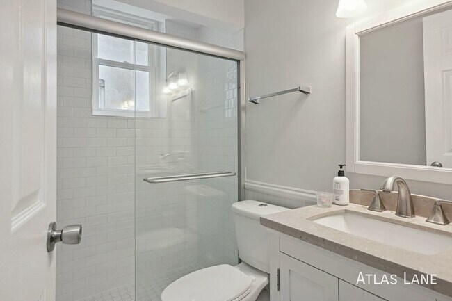 Building Photo - Waking Distance to Noma Metro Station and ...