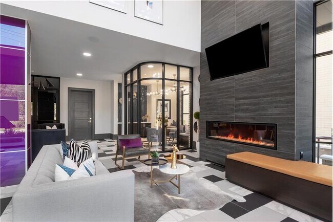 Building Photo - 3329 Oak Grove Ave