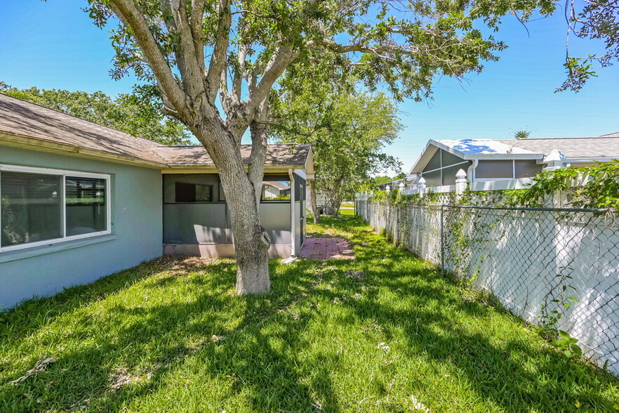 Building Photo - 7344 Ashmore Dr