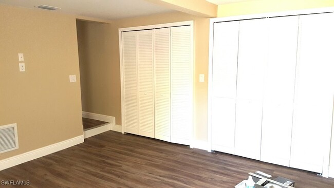 Building Photo - 12080 Moss Dr