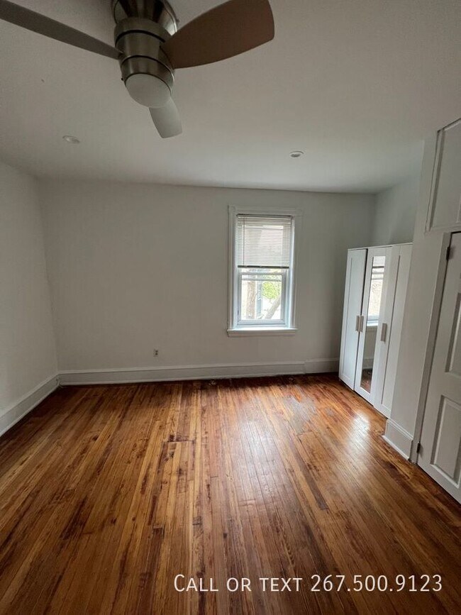 Building Photo - 236 S 45th St