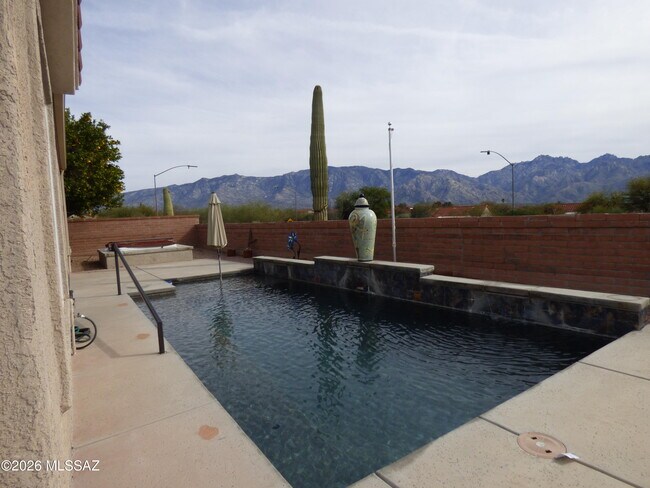 Building Photo - 14256 N Greenspun Pl