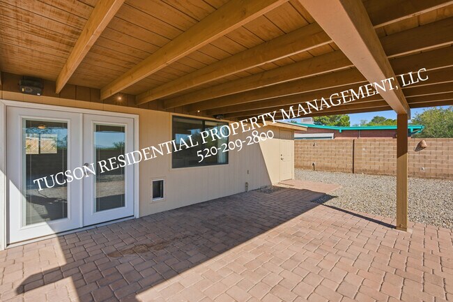 Building Photo - 9712 E Nicaragua Pl