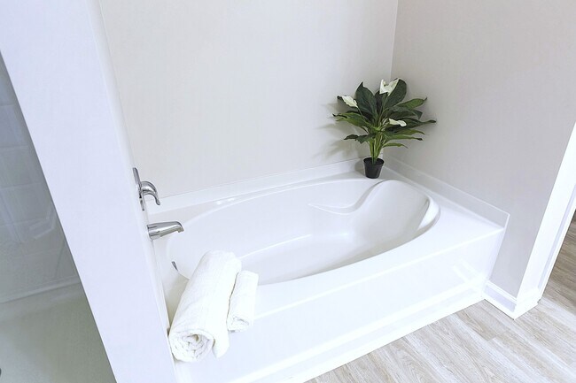 Building Photo - 1430 Evergreen Trl