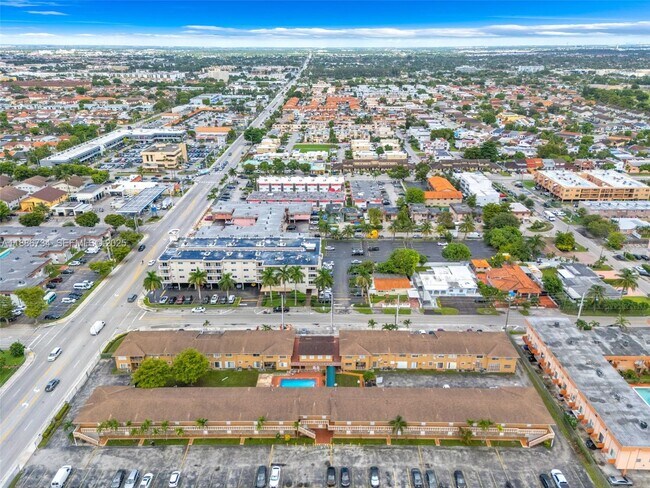 Building Photo - 1154 W 35th St