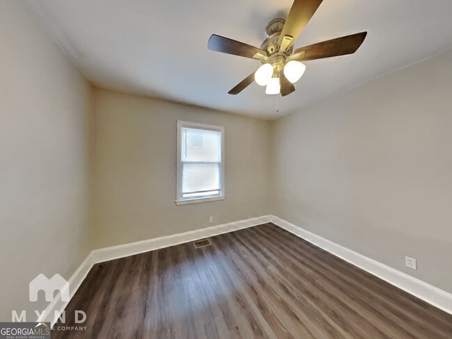 Building Photo - 1284 Westmont Rd SW