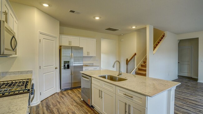 Building Photo - NEW NEW CONSTRUCTION - 5 BDRMS, 3 BTHS, NO...