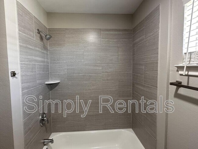 Building Photo - 11015 I-30 Frontage Rd