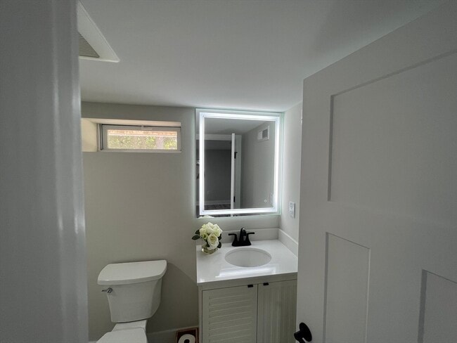 Building Photo - 40 Genetti Cir