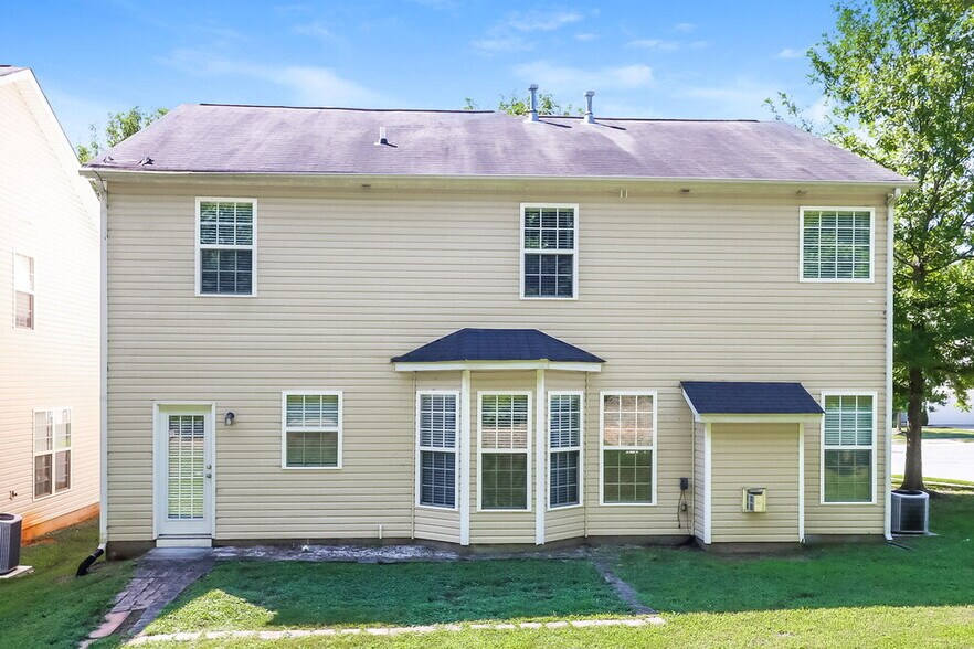 Building Photo - 16105 Long Talon Way