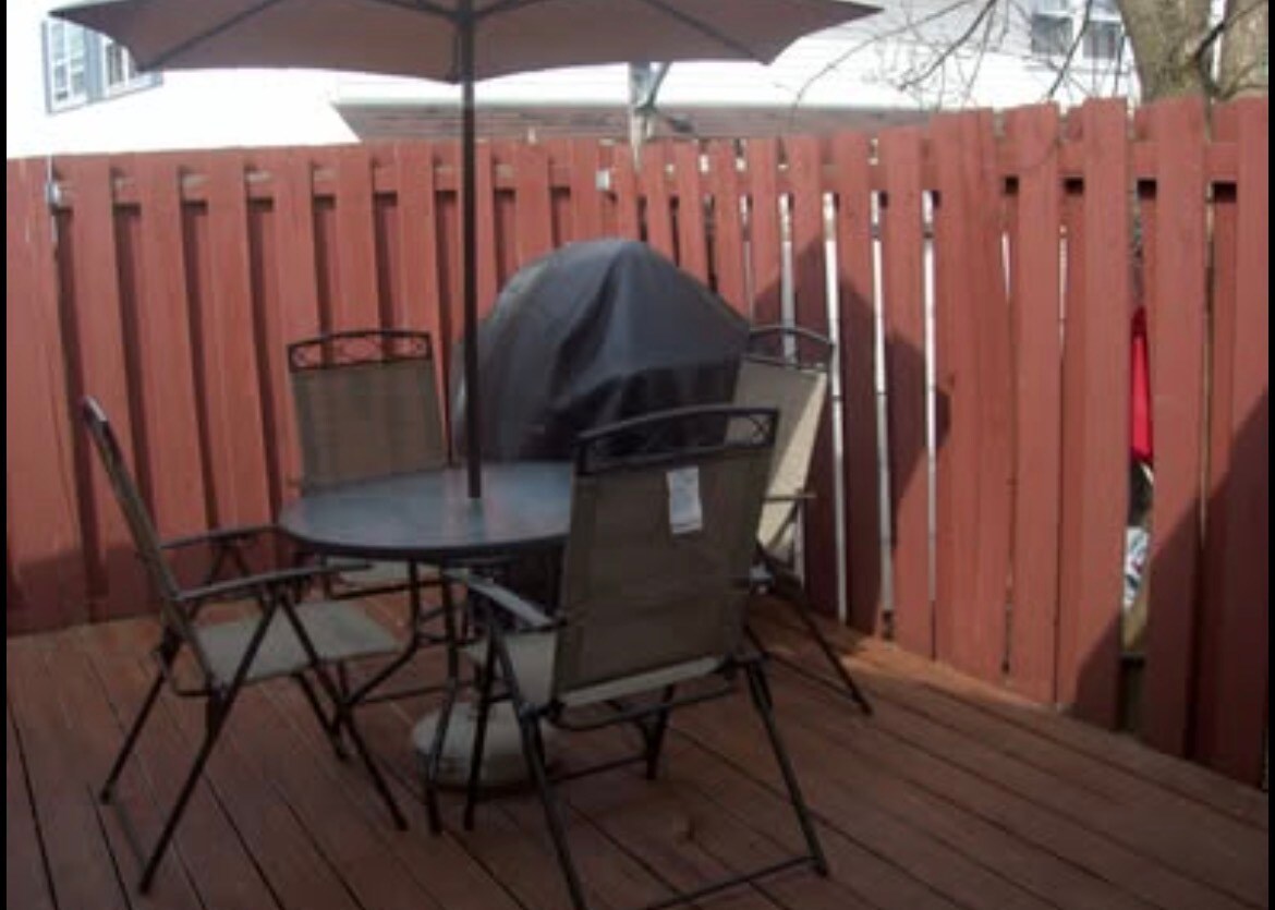 Building Photo - 1950 Hancock Dr