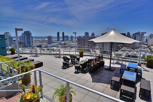 Roof Deck - 1080 Park Blvd