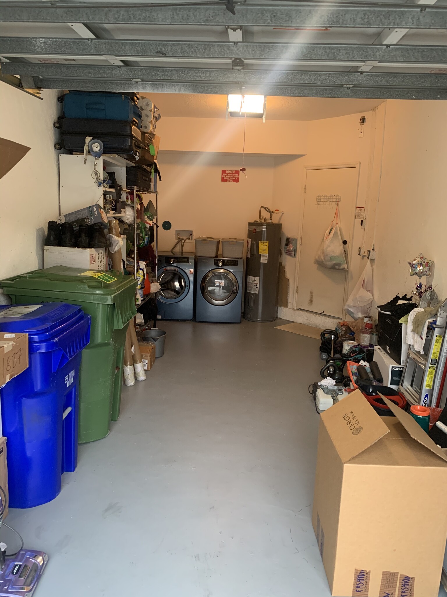 Garage/ laundry area. - 1106 NW 100th Ave