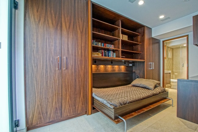 Murphy Bed - 216 33rd Pl