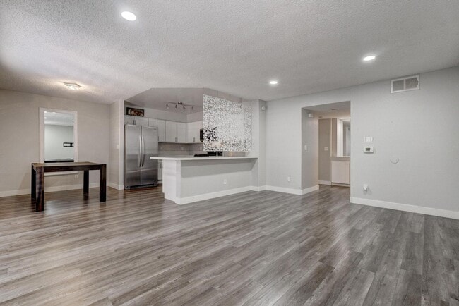 Building Photo - 7905 Idledale Ct