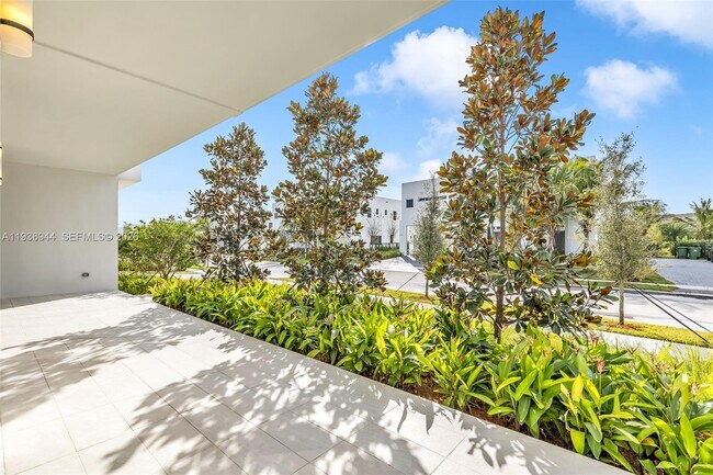 Building Photo - 16699 Botaniko Dr N