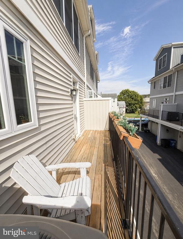 Building Photo - 903B Spring Mill Ave