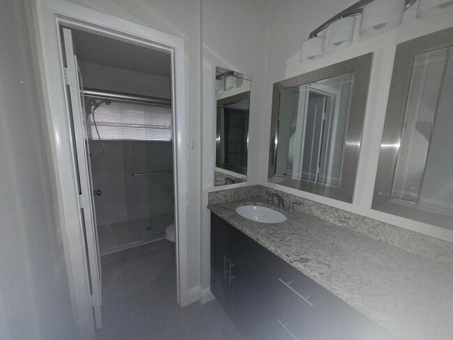 Building Photo - 7890 Lago Del Mar Dr