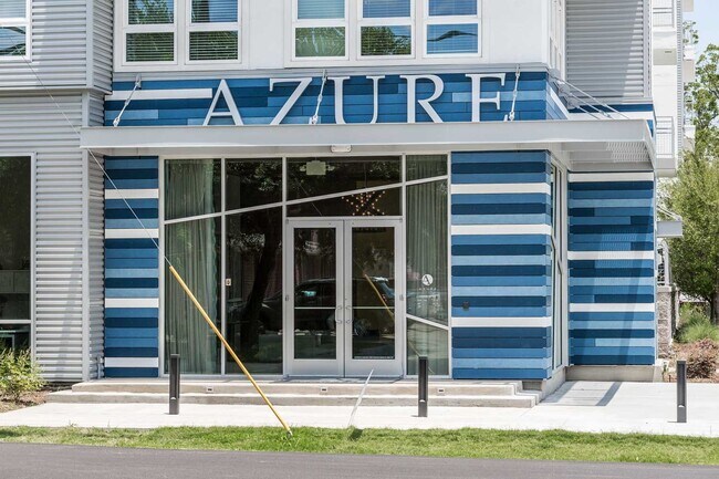 Building Photo - 1111 Durham Dr