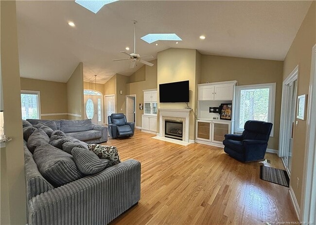 Building Photo - 105 Morris Dr