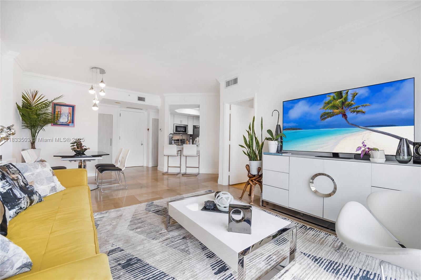 Building Photo - 888 Brickell Key Dr