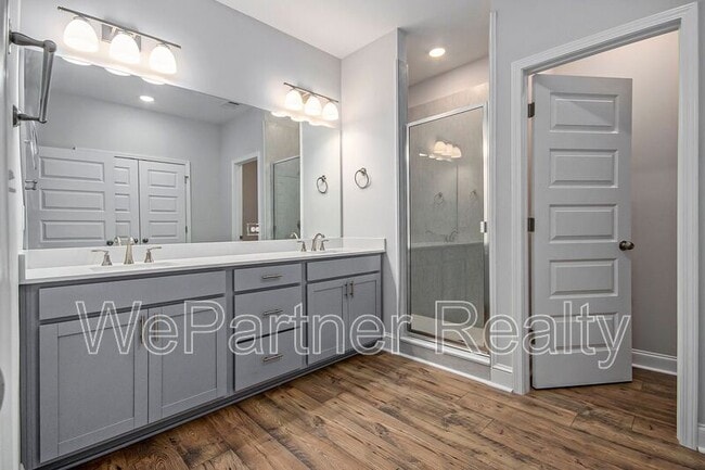 Building Photo - 124 Crest Pointe S