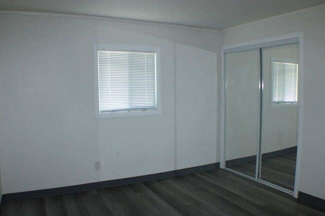 Building Photo - 12226 James St