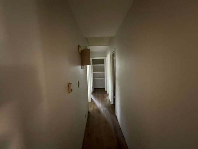 Building Photo - 131 Estates Ct