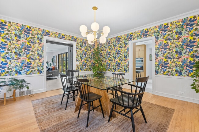 Building Photo - 9526 Lawndale Ave